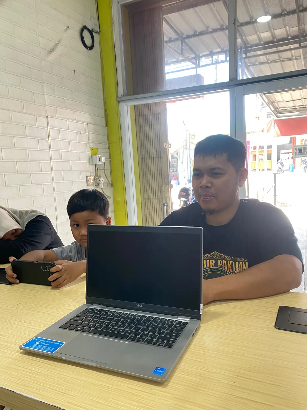 Testimoni DELL LATITUDE 5320 | INTEL CORE I5 GEN 11TH | RAM 16GB | SSD 512GB